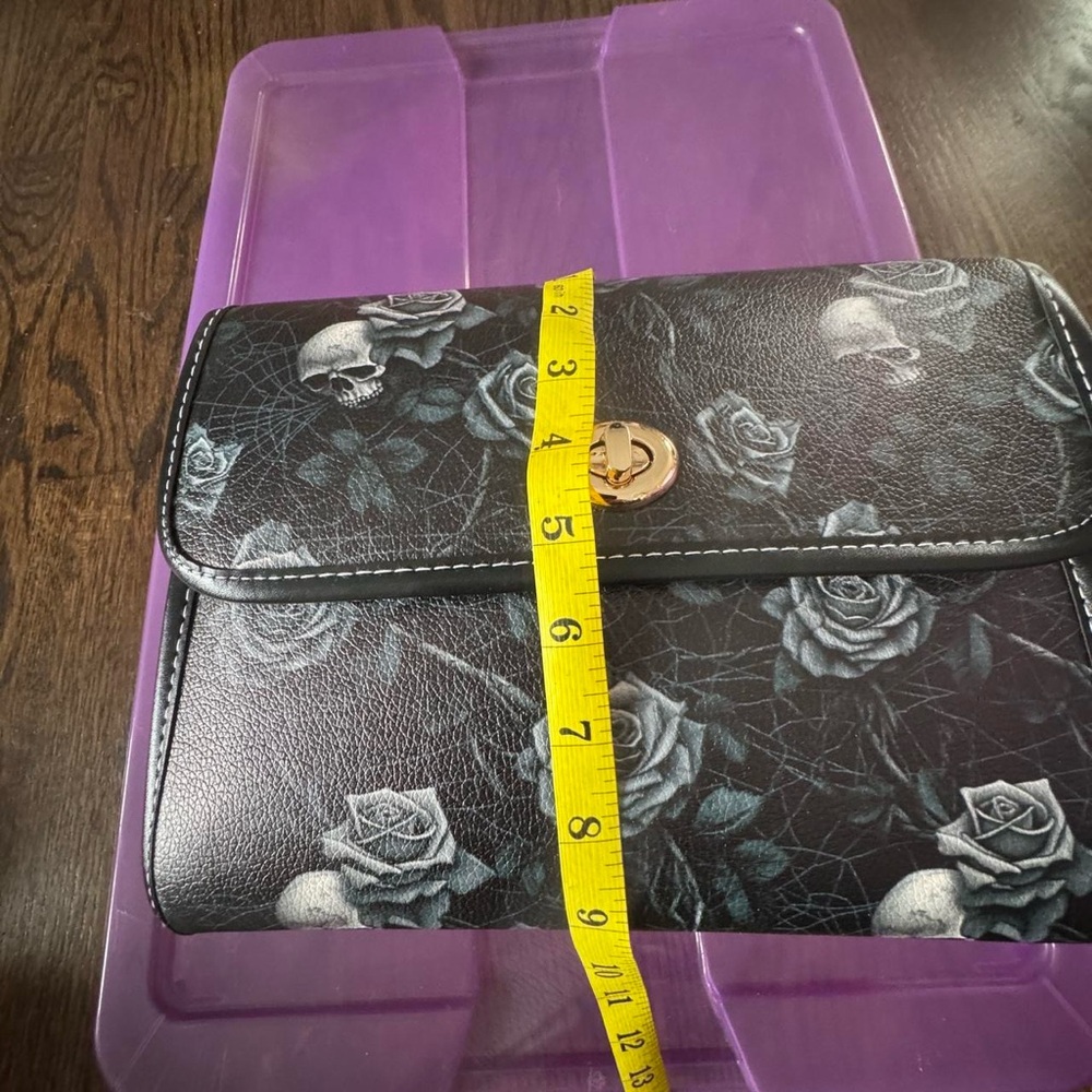 Black Floral Skull Women's Clutch